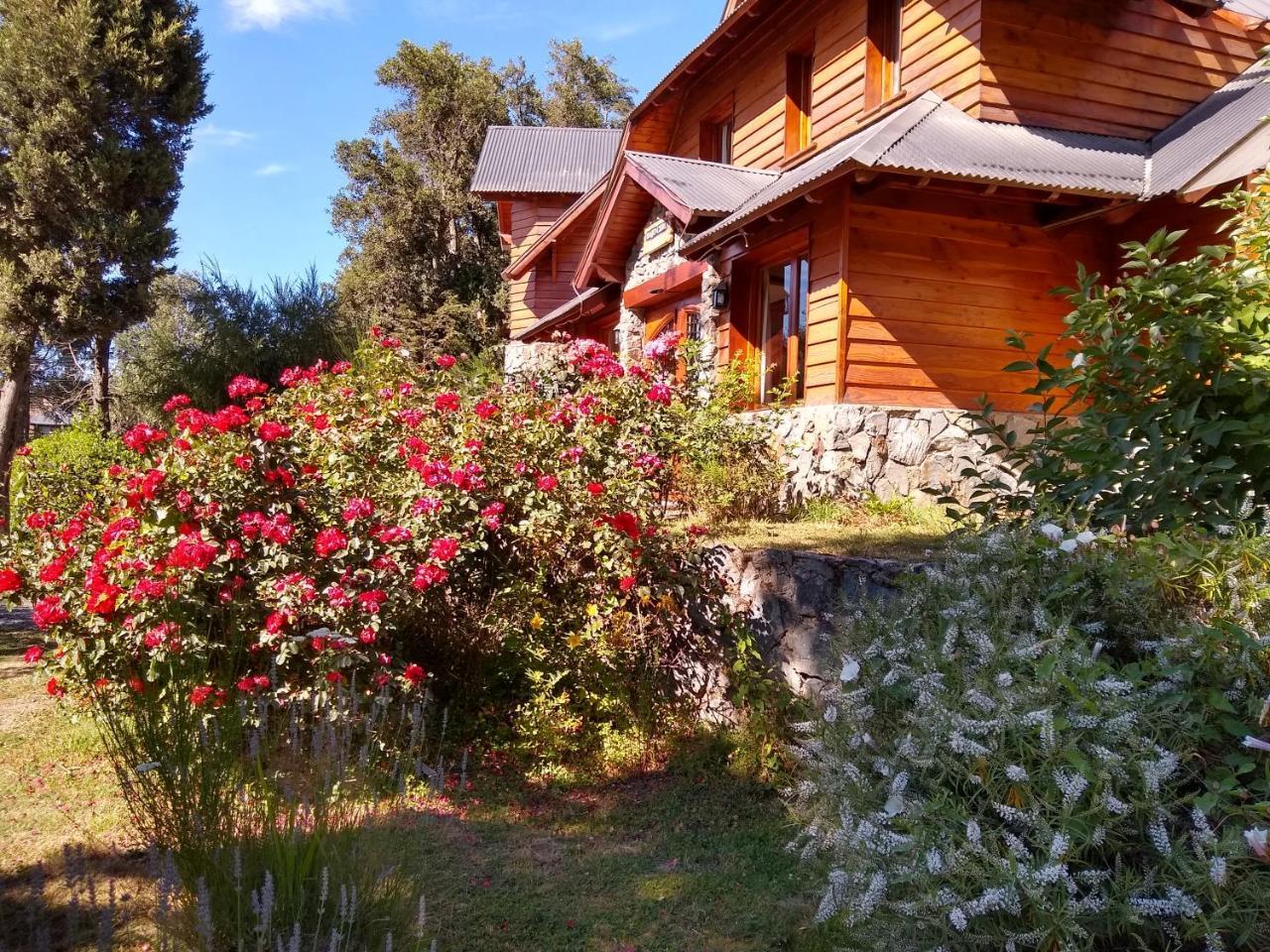 Hostería Bajo Cero Villa La Angostura Exterior foto