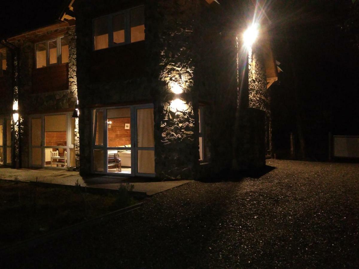 Hostería Bajo Cero Villa La Angostura Exterior foto